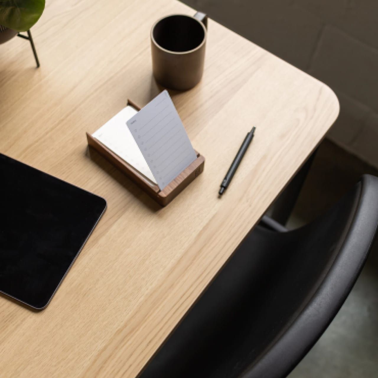 Focus Card Tray